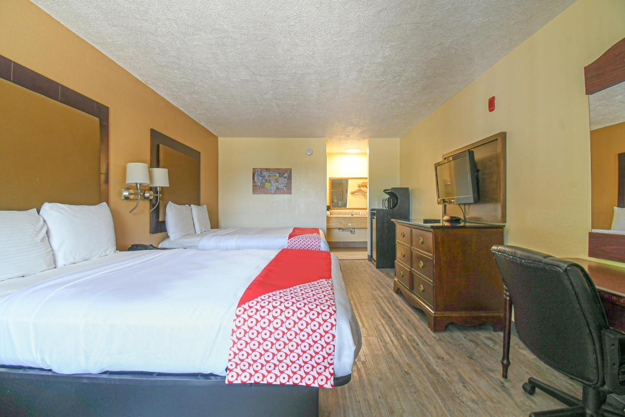 Scottish Inns & Suites - Woodlands Mall Зе-Вудлендс Экстерьер фото